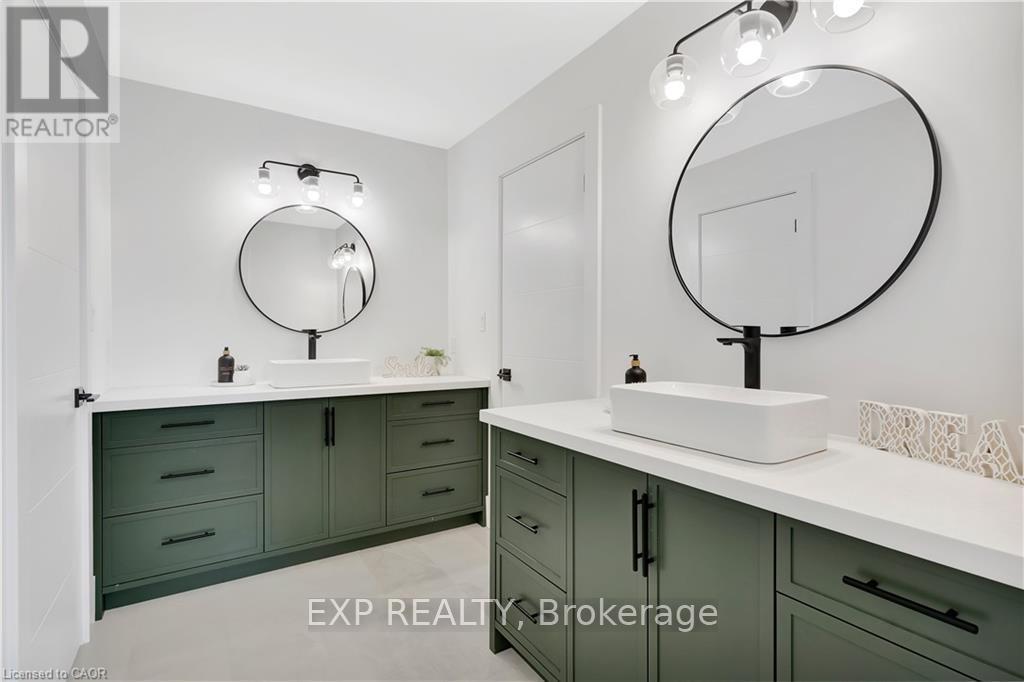 1048 Walton Avenue, North Perth, Ontario  N4W 3S2 - Photo 34 - X12954654