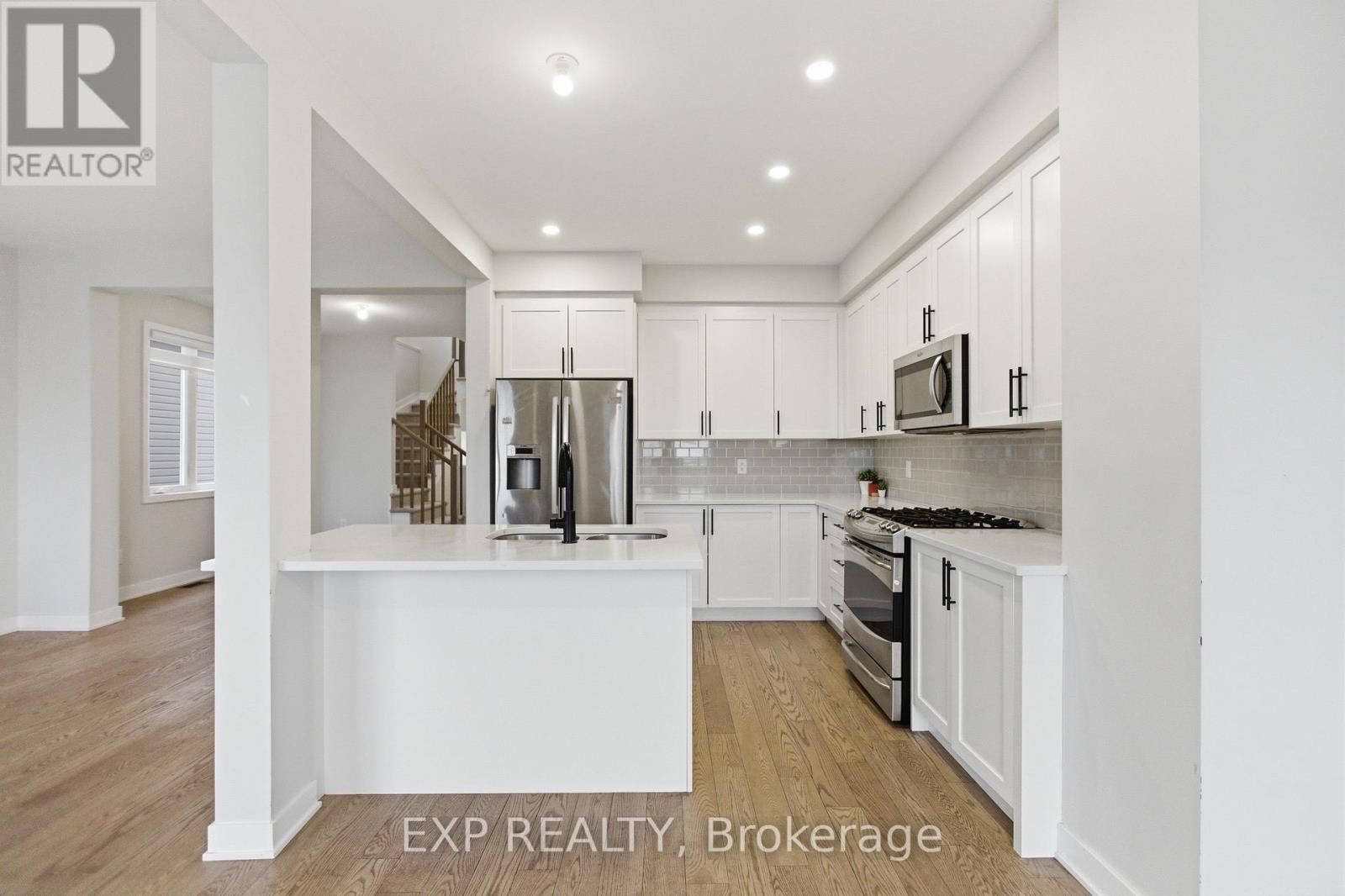 116 Main Halyard Lane, Ottawa, Ontario  K2J 7B6 - Photo 10 - X12954724