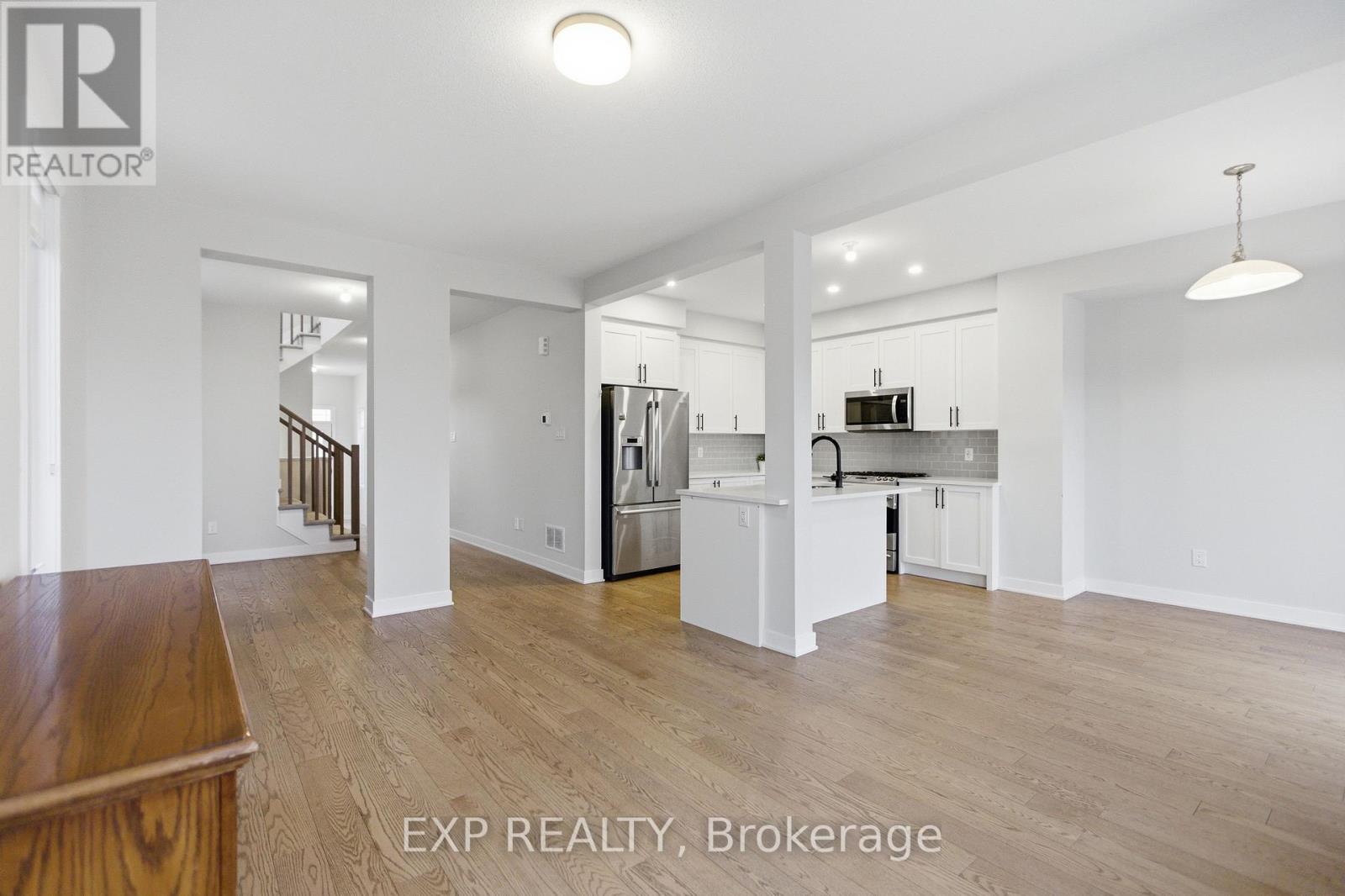 116 Main Halyard Lane, Ottawa, Ontario  K2J 7B6 - Photo 7 - X12954724