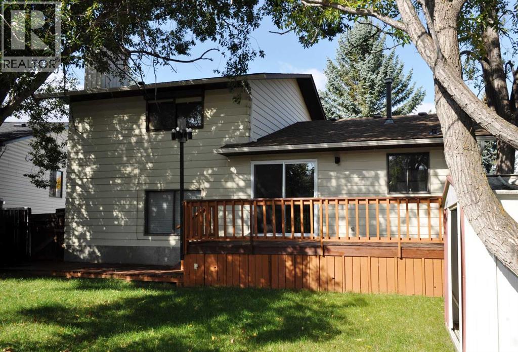 319 Woodside Circle SW, Calgary, Alberta  T2W 3K2 - Photo 18 - A2296885