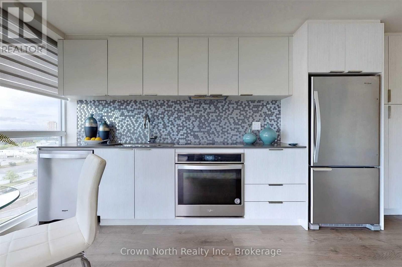 2102 - 2 Sonic Way W, Toronto, Ontario  M3C 0P1 - Photo 11 - C12954708