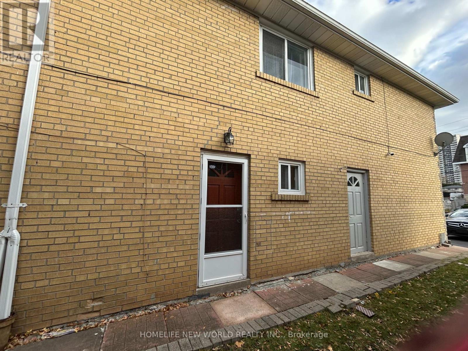 38 Cedarcroft Boulevard S, Toronto, Ontario  M2R 2Z5 - Photo 2 - C12954714