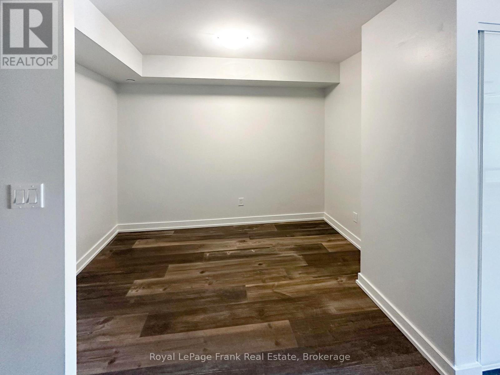 501 - 8 Trent Avenue, Toronto, Ontario  M4C 0A6 - Photo 11 - E12954726