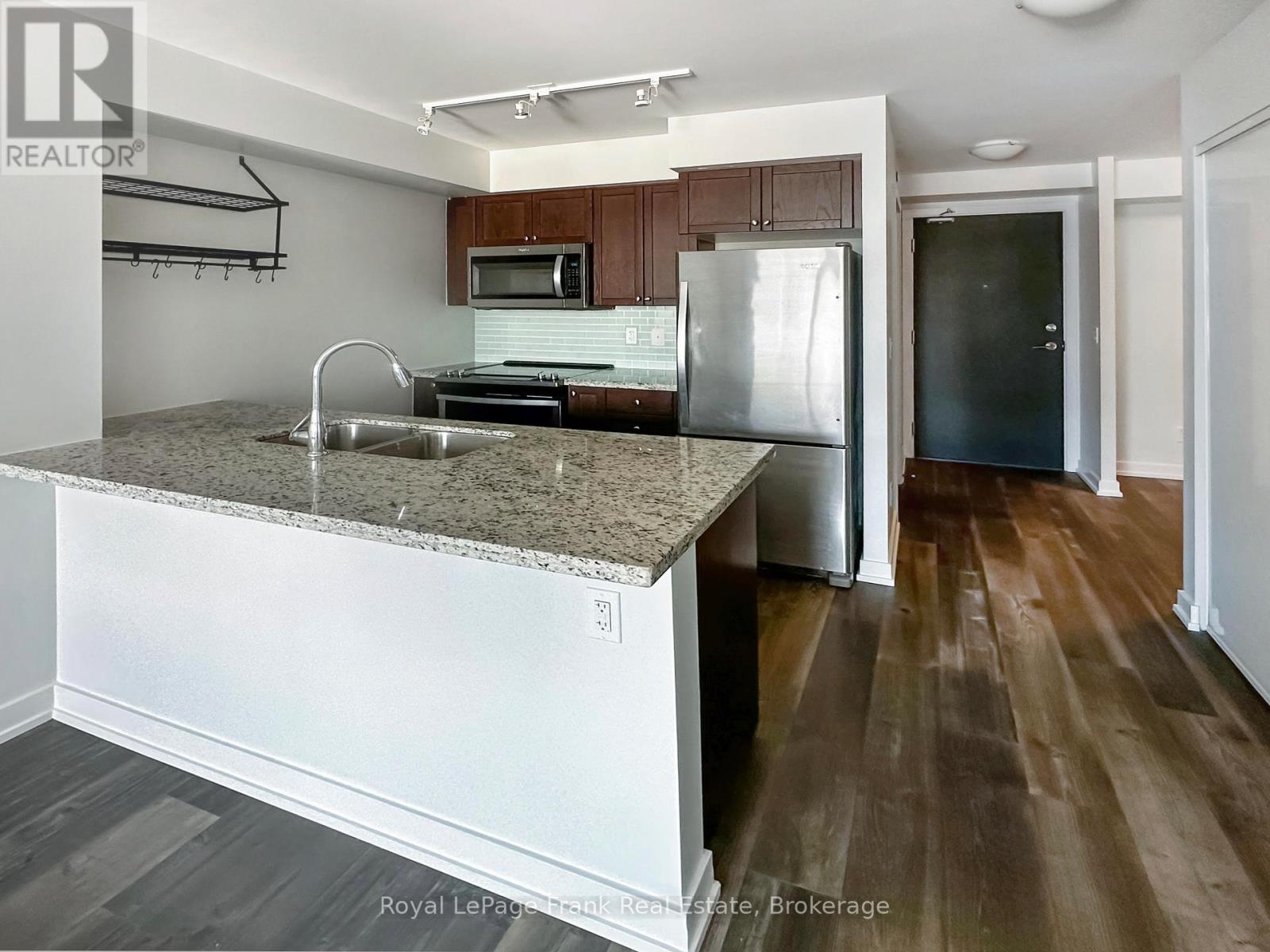 501 - 8 Trent Avenue, Toronto, Ontario  M4C 0A6 - Photo 3 - E12954726