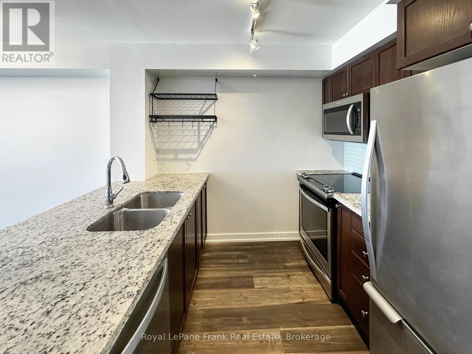 501 - 8 Trent Avenue, Toronto, Ontario  M4C 0A6 - Photo 5 - E12954726