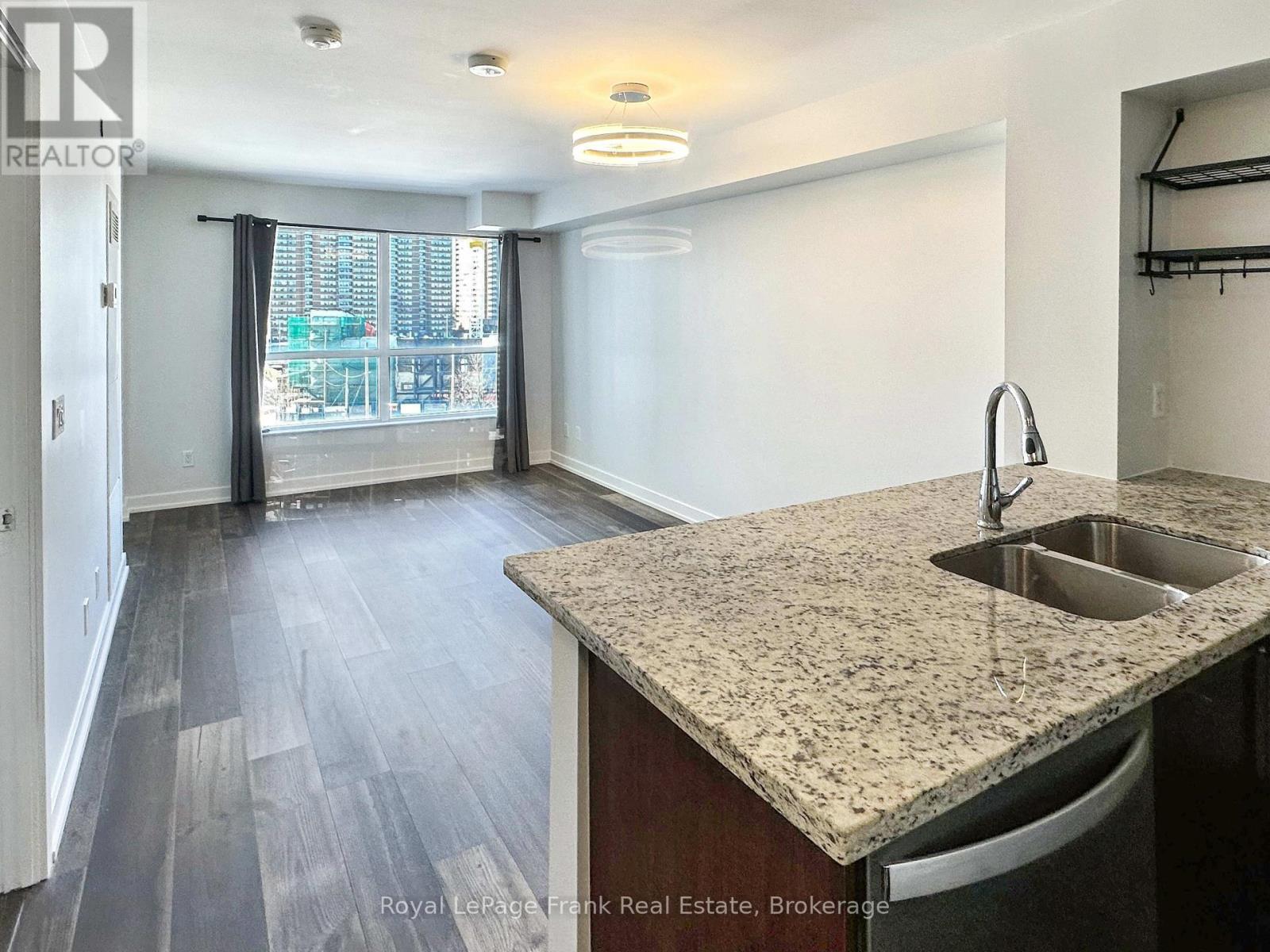 501 - 8 Trent Avenue, Toronto, Ontario  M4C 0A6 - Photo 7 - E12954726