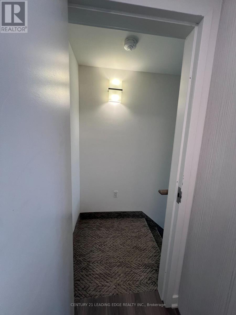 205 - 67 Curlew Drive, Toronto, Ontario  M3A 0B4 - Photo 2 - C12953522