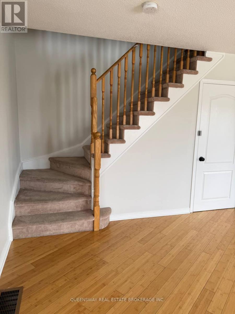 514 Candlestick Circle, Mississauga, Ontario  L4Z 0B2 - Photo 5 - W12954696