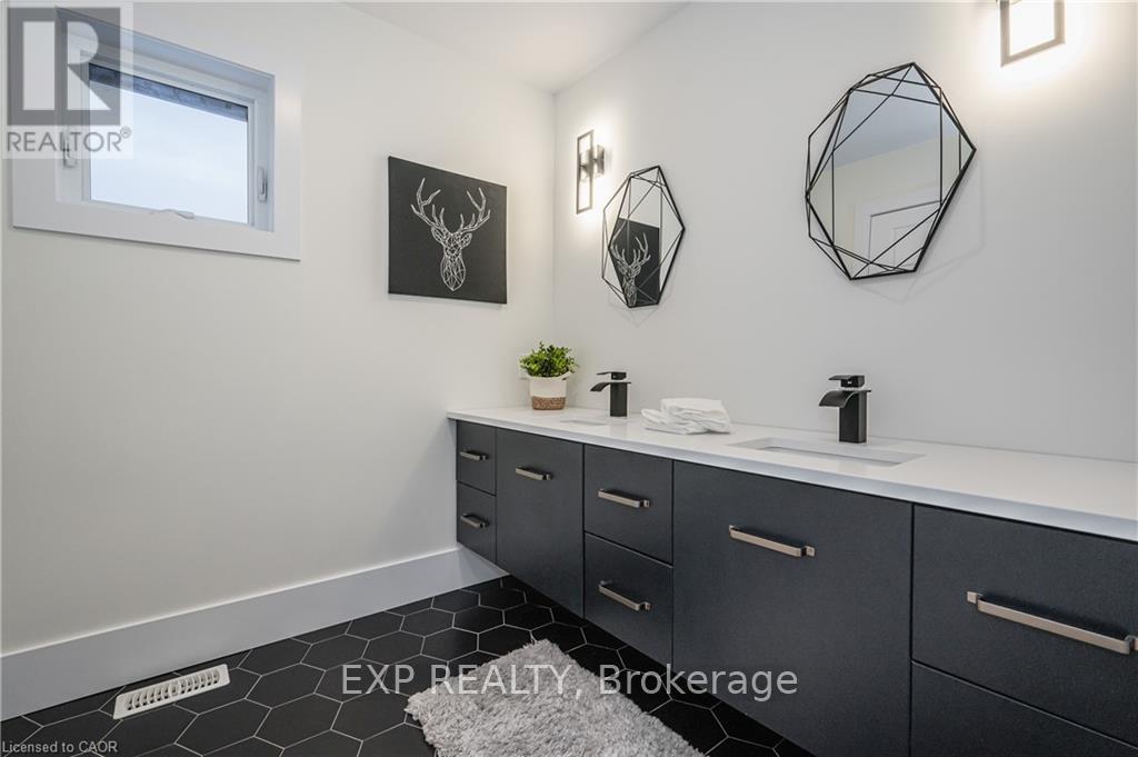 39 Coulter Street, Perth East, Ontario  N0K 1M0 - Photo 14 - X12954720