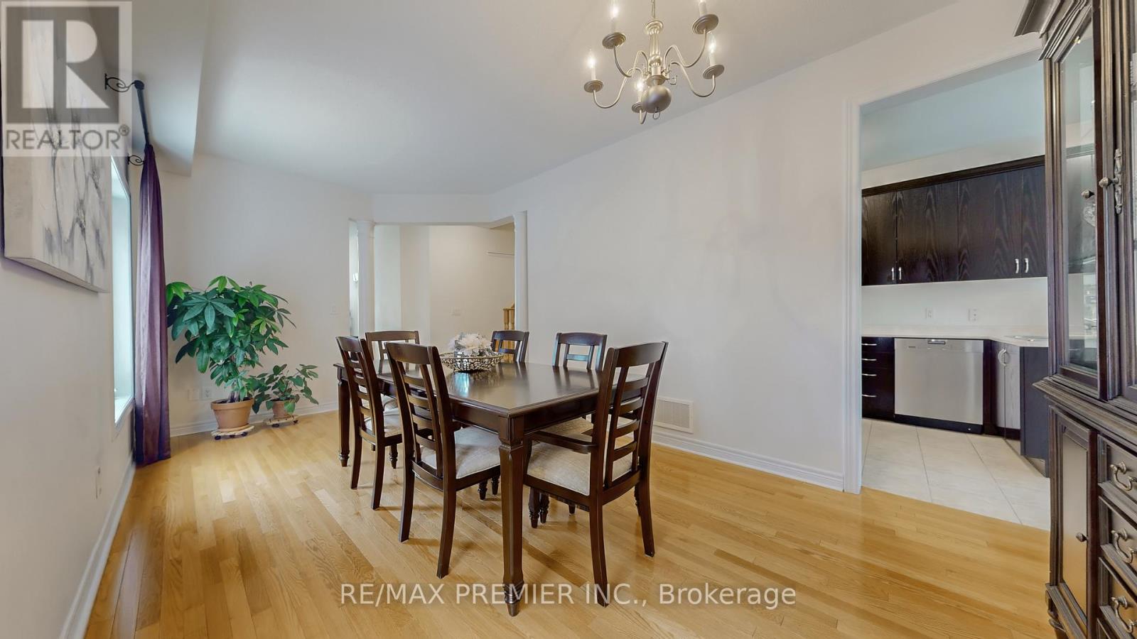 32 Blue Grouse Road, Vaughan, Ontario  L6A 4B9 - Photo 14 - N12952926