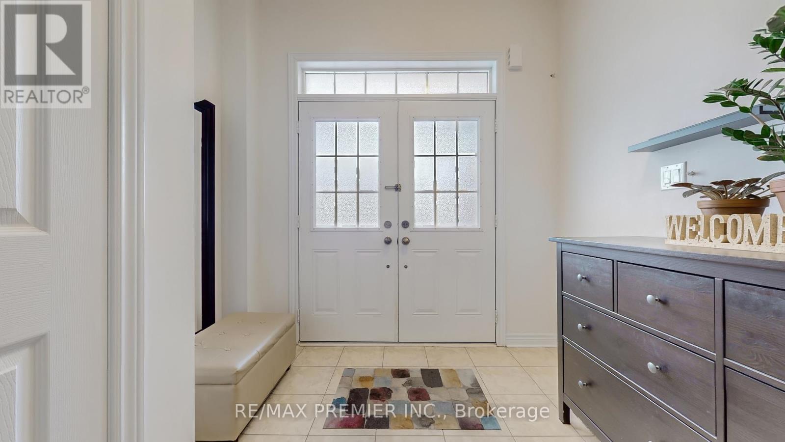 32 Blue Grouse Road, Vaughan, Ontario  L6A 4B9 - Photo 3 - N12952926