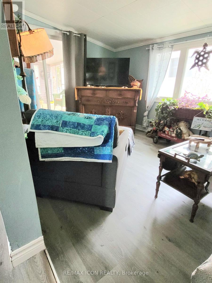 35 - 9839 Lakeshore Road, Lambton Shores, Ontario  N0M 1T0 - Photo 19 - X12954112