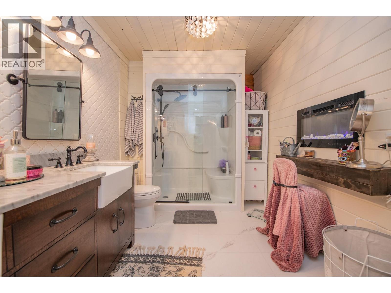 1495 6 Highway, Nakusp, British Columbia  V0G 1R1 - Photo 34 - 10381274