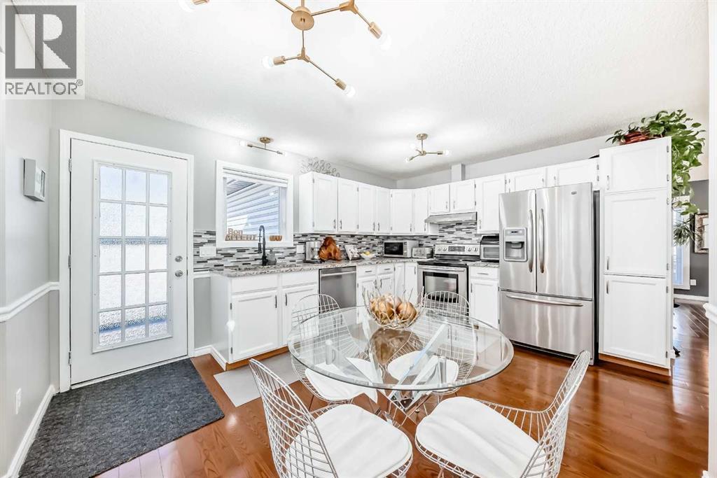 71 Macewan Glen Road NW, Calgary, Alberta  T3K 2J3 - Photo 4 - A2294998