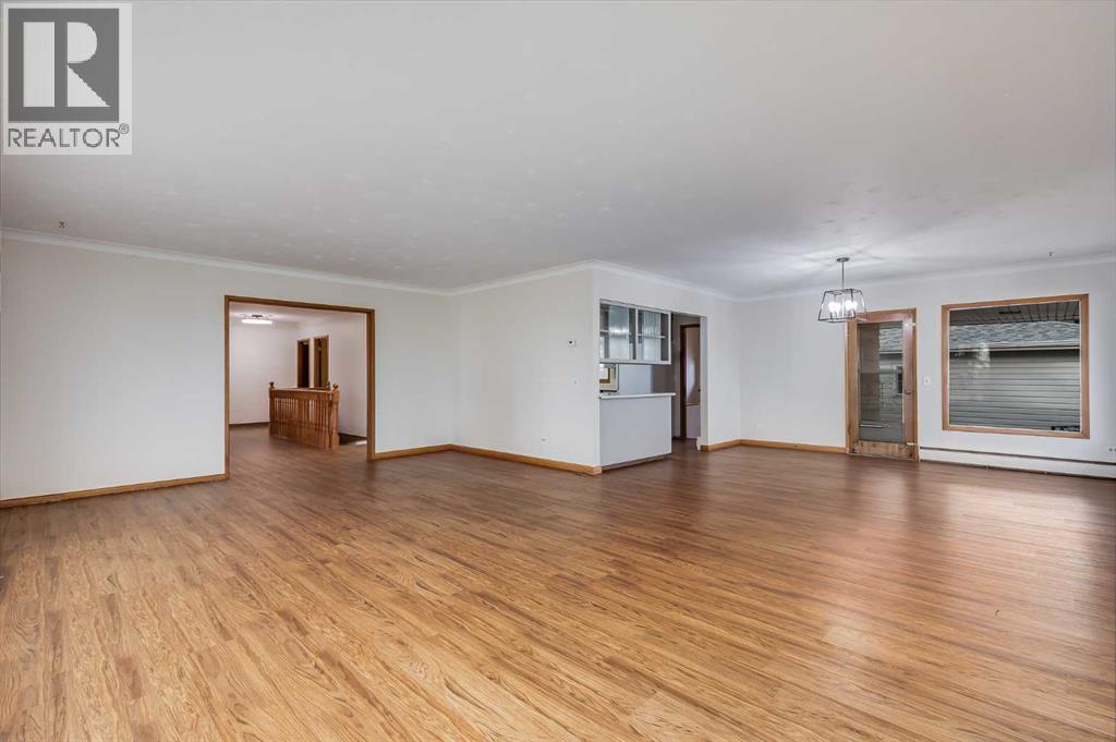 513 Memorial Avenue, Vulcan, Alberta  T0L 2B0 - Photo 5 - A2295102