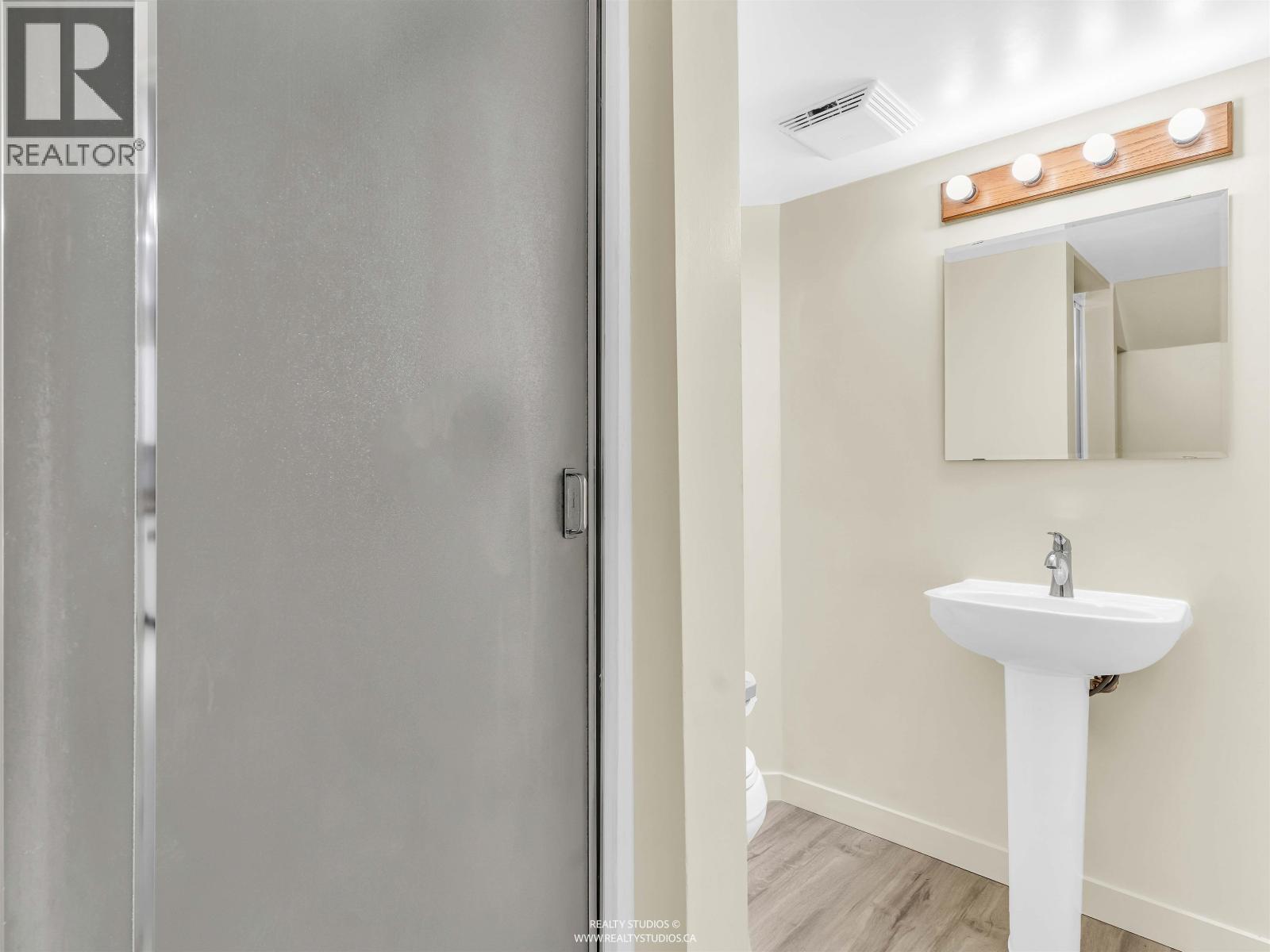 6431 Nanika Crescent, Richmond, British Columbia  V7C 2W6 - Photo 13 - R3105239