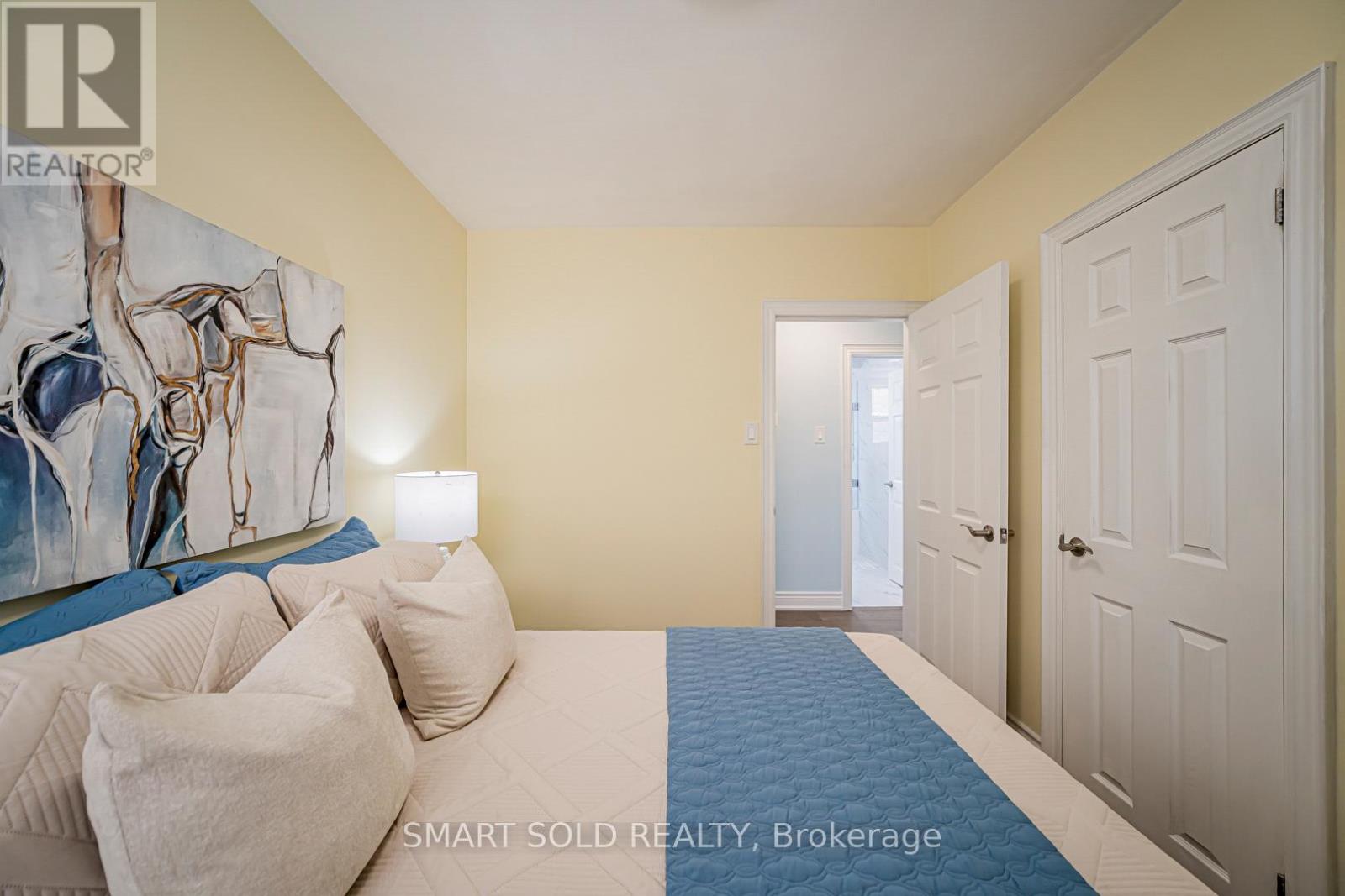 995 Garrard Avenue, Mississauga, Ontario  L5E 1L4 - Photo 19 - W12885392