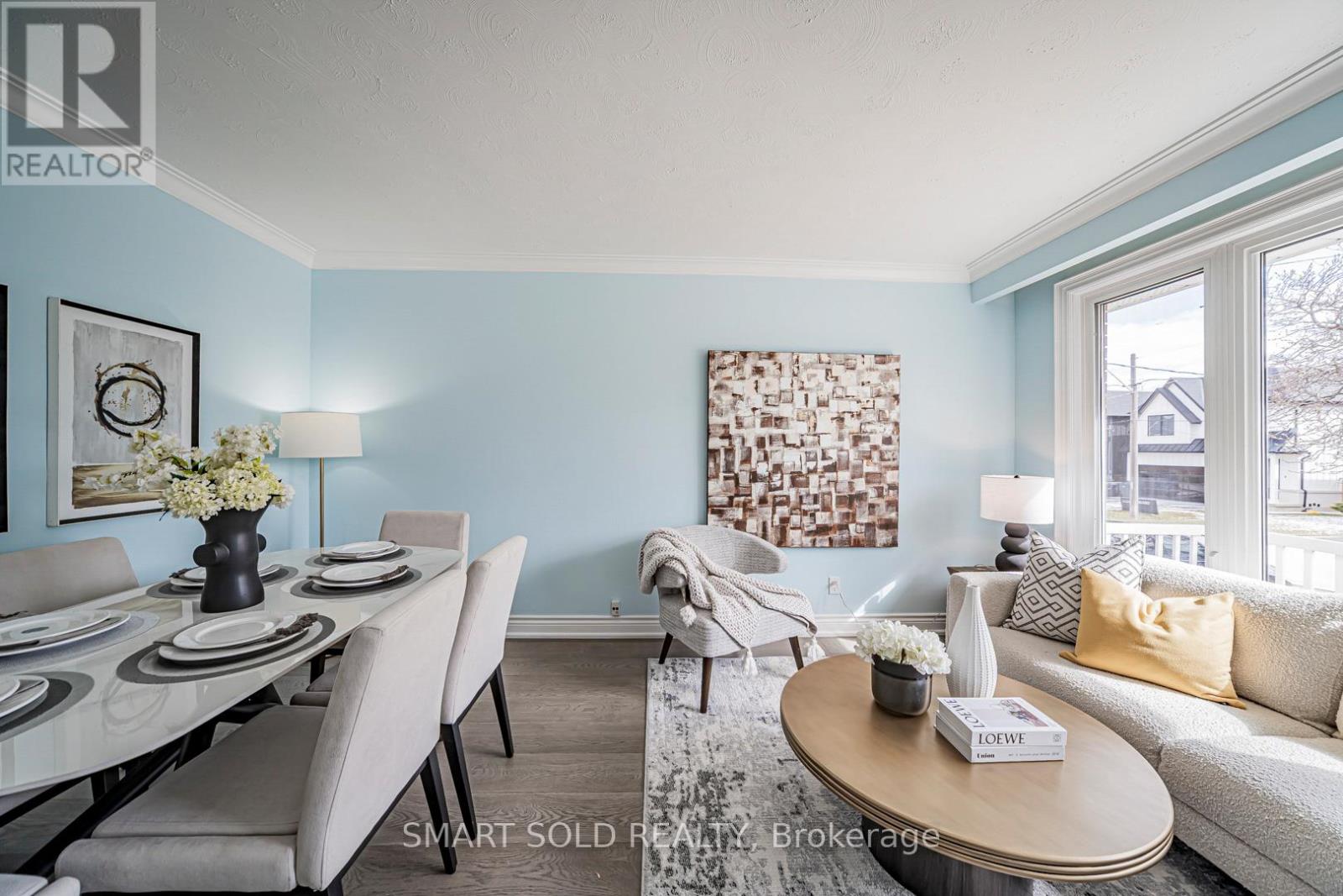 995 Garrard Avenue, Mississauga, Ontario  L5E 1L4 - Photo 4 - W12885392