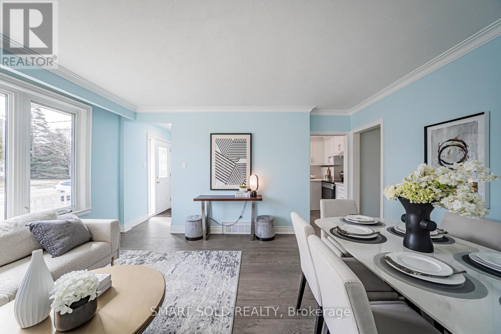 995 Garrard Avenue, Mississauga, Ontario  L5E 1L4 - Photo 8 - W12885392