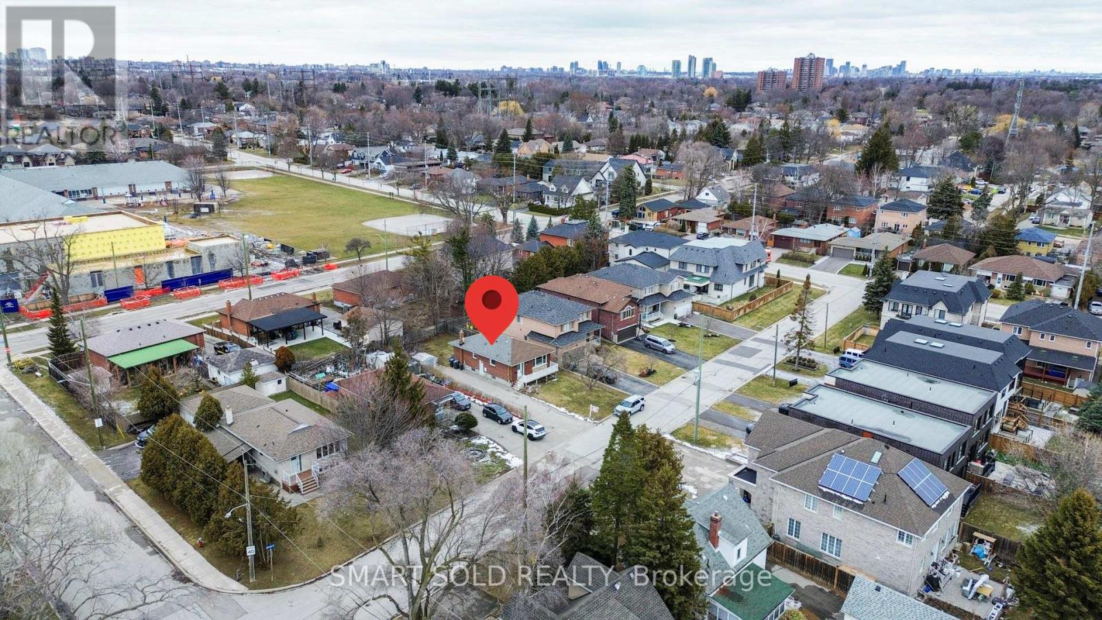 995 Garrard Avenue, Mississauga, Ontario  L5E 1L4 - Photo 41 - W12885392