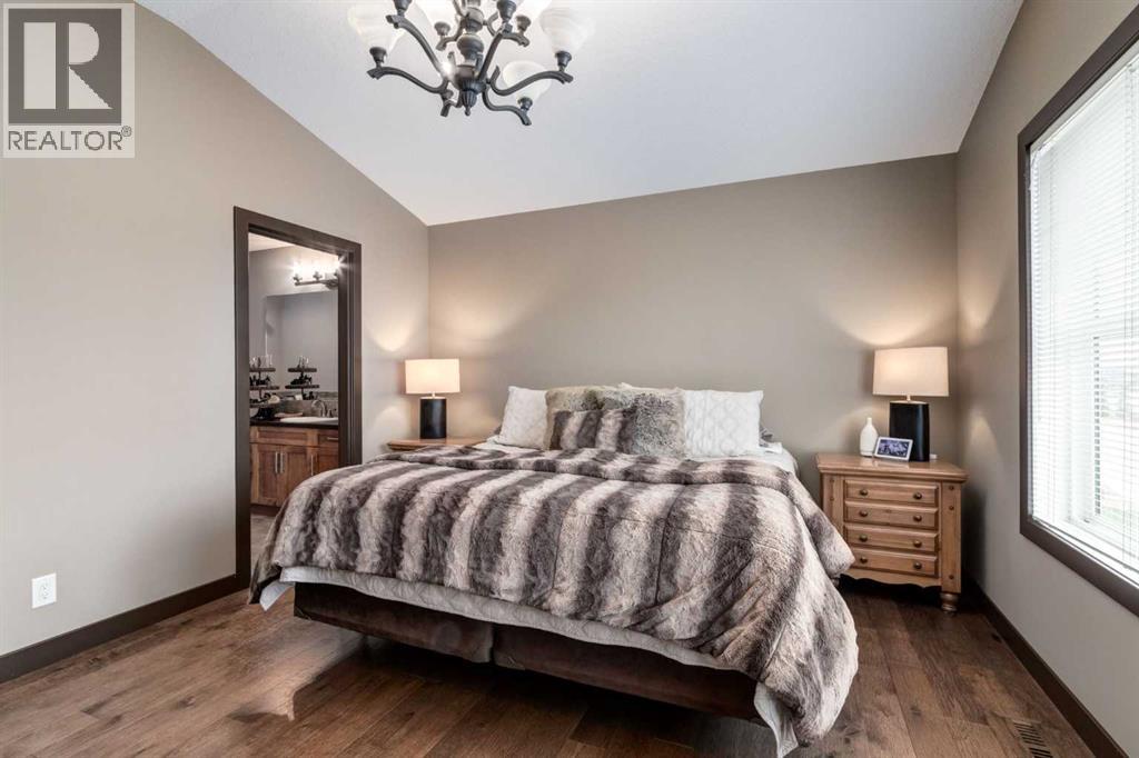 4 Copperpond Grove SE, Calgary, Alberta  T3S 0A6 - Photo 11 - A2296269