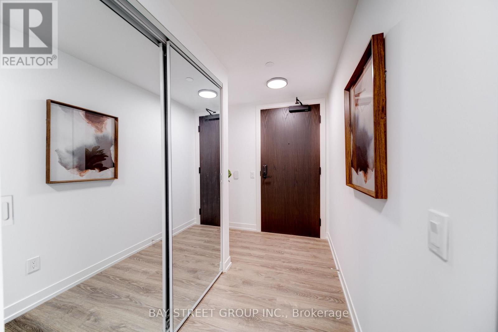 1906 - 771 Yonge Street, Toronto, Ontario  M4W 0B8 - Photo 4 - C12954752