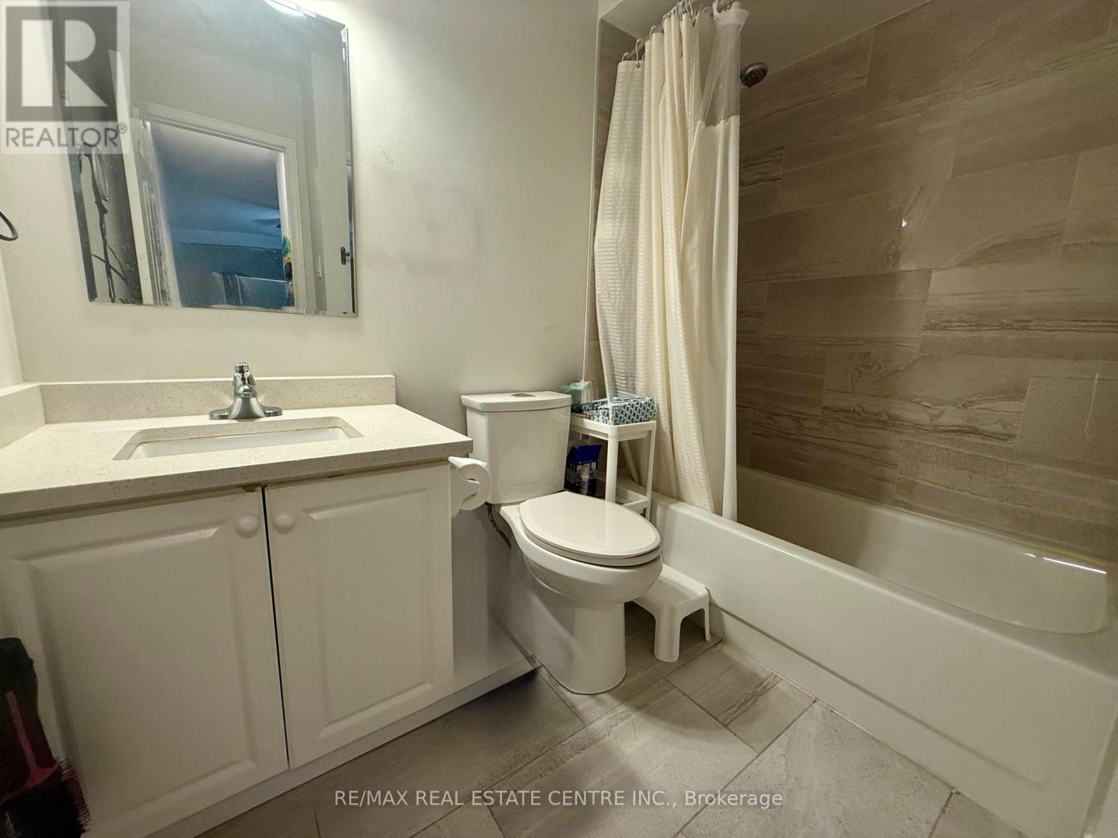 2225 Dale Ridge Drive, Oakville, Ontario  L6M 3L4 - Photo 11 - W12948734