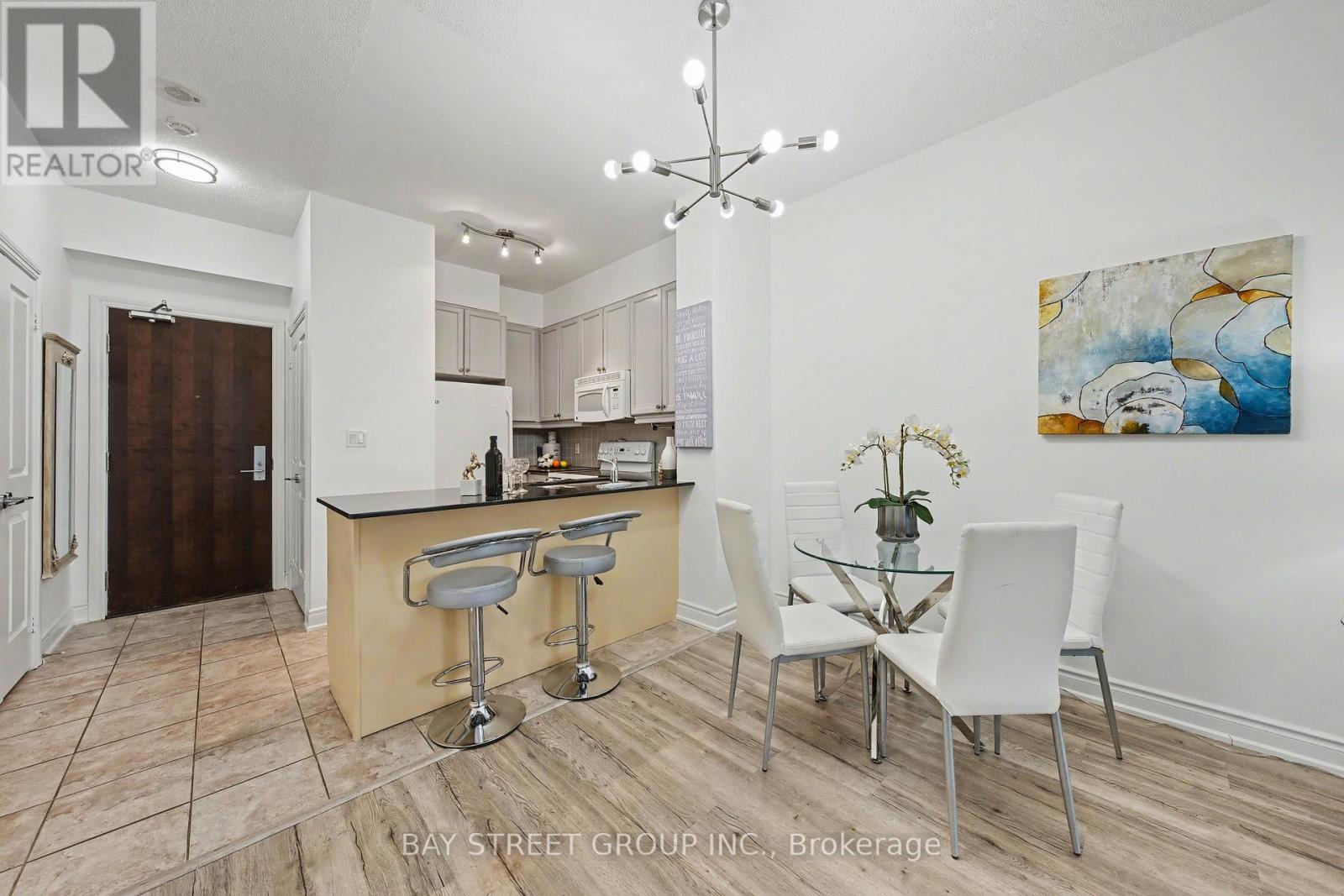 507 - 25 Earlington Avenue, Toronto, Ontario  M8X 3A3 - Photo 5 - W12943652