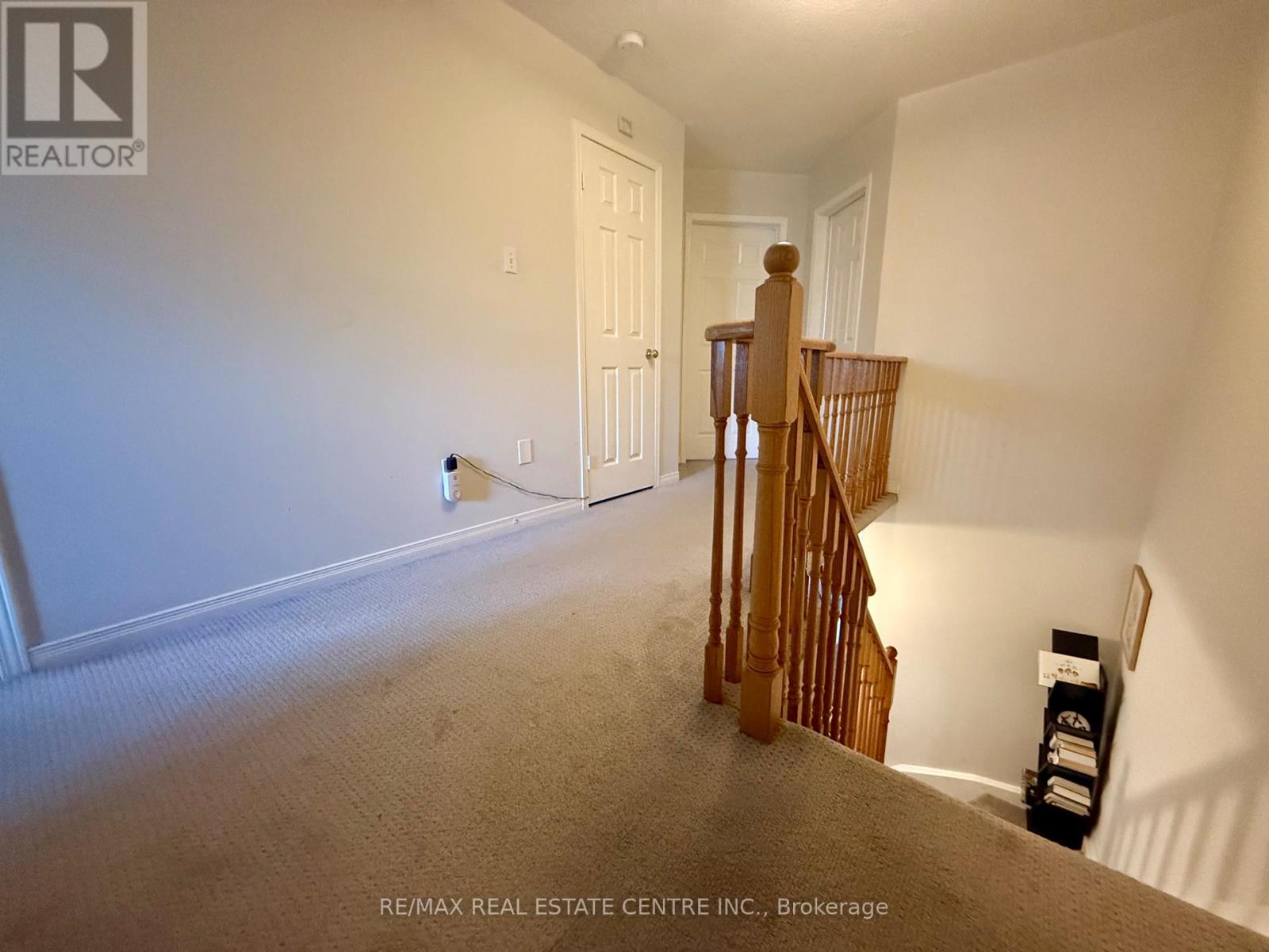 2225 Dale Ridge Drive, Oakville, Ontario  L6M 3L4 - Photo 15 - W12948734