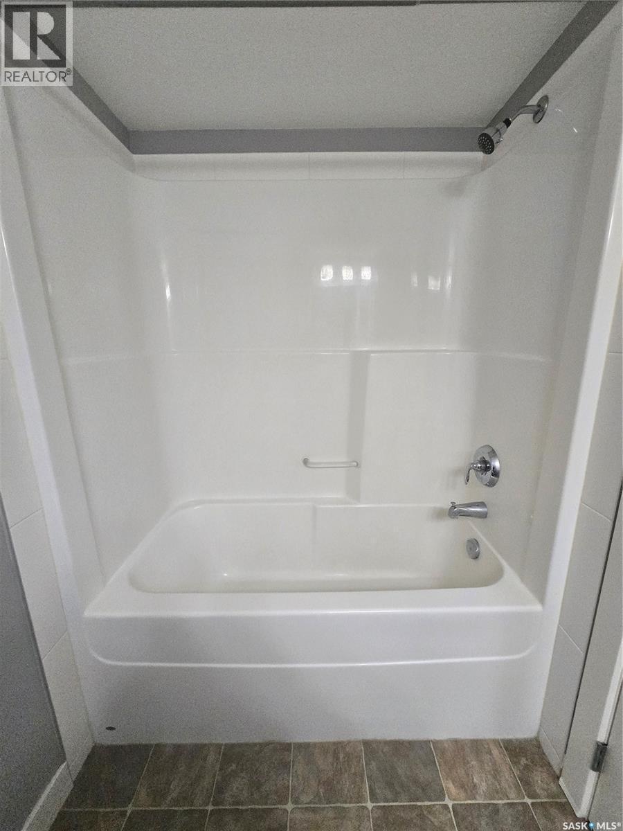 201 308 Petterson Drive, Estevan, Saskatchewan  S4A 2B8 - Photo 15 - SK032022