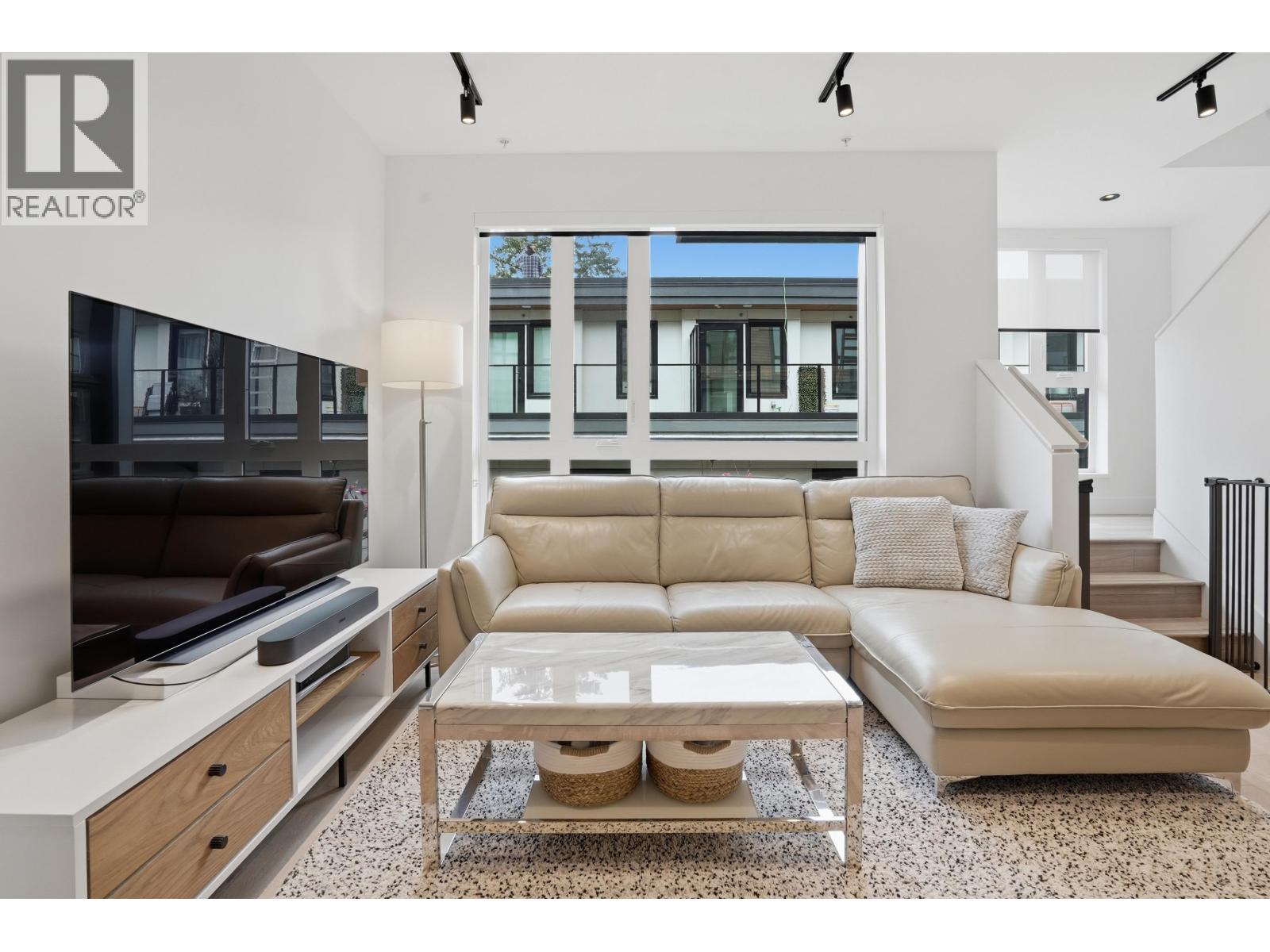 3960 Dumfries Street, Vancouver, British Columbia  V5N 0J1 - Photo 8 - R3105106