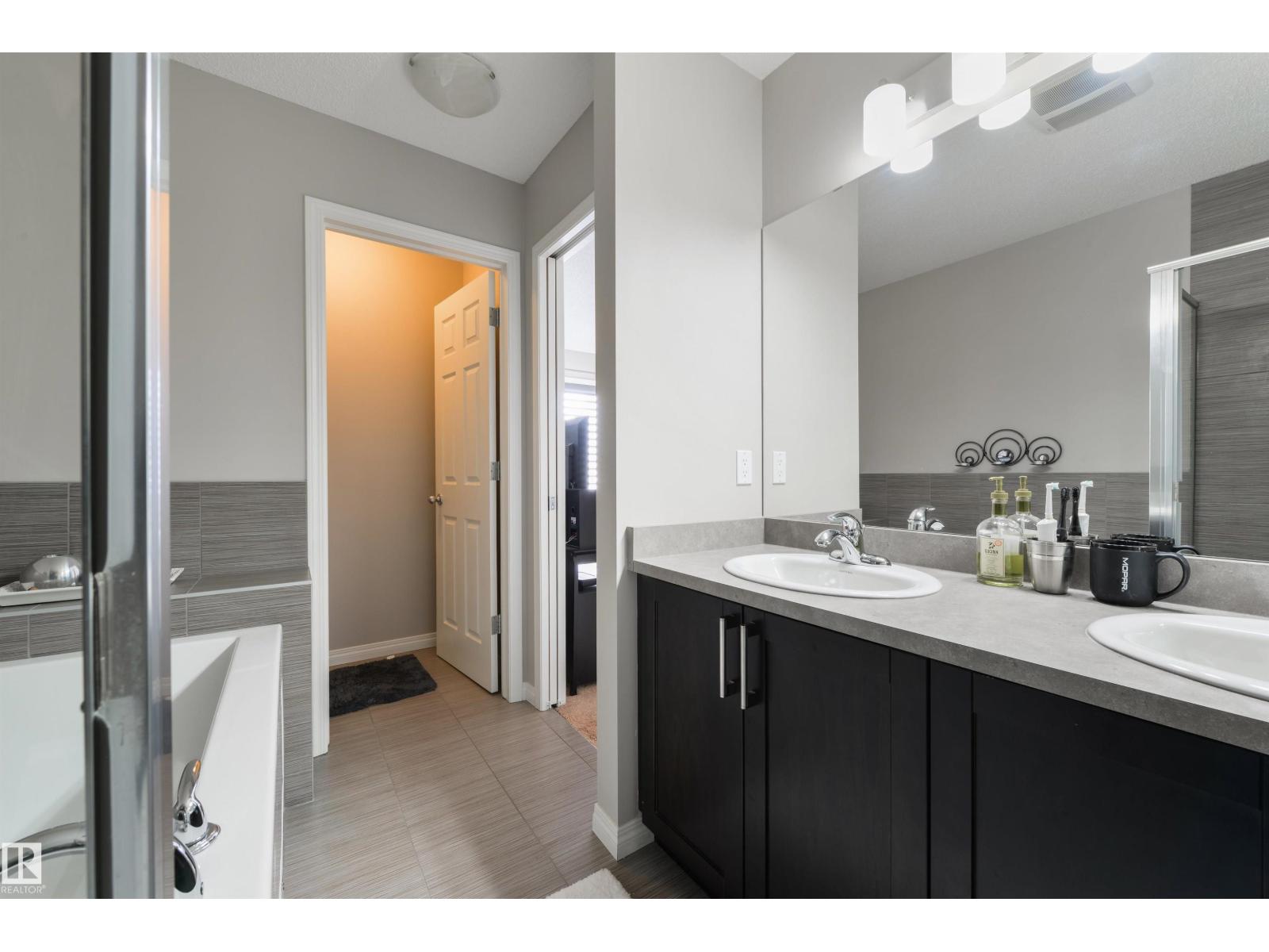 8333 Ellis Cr Nw, Edmonton, Alberta  T6M 0P7 - Photo 35 - E4479705