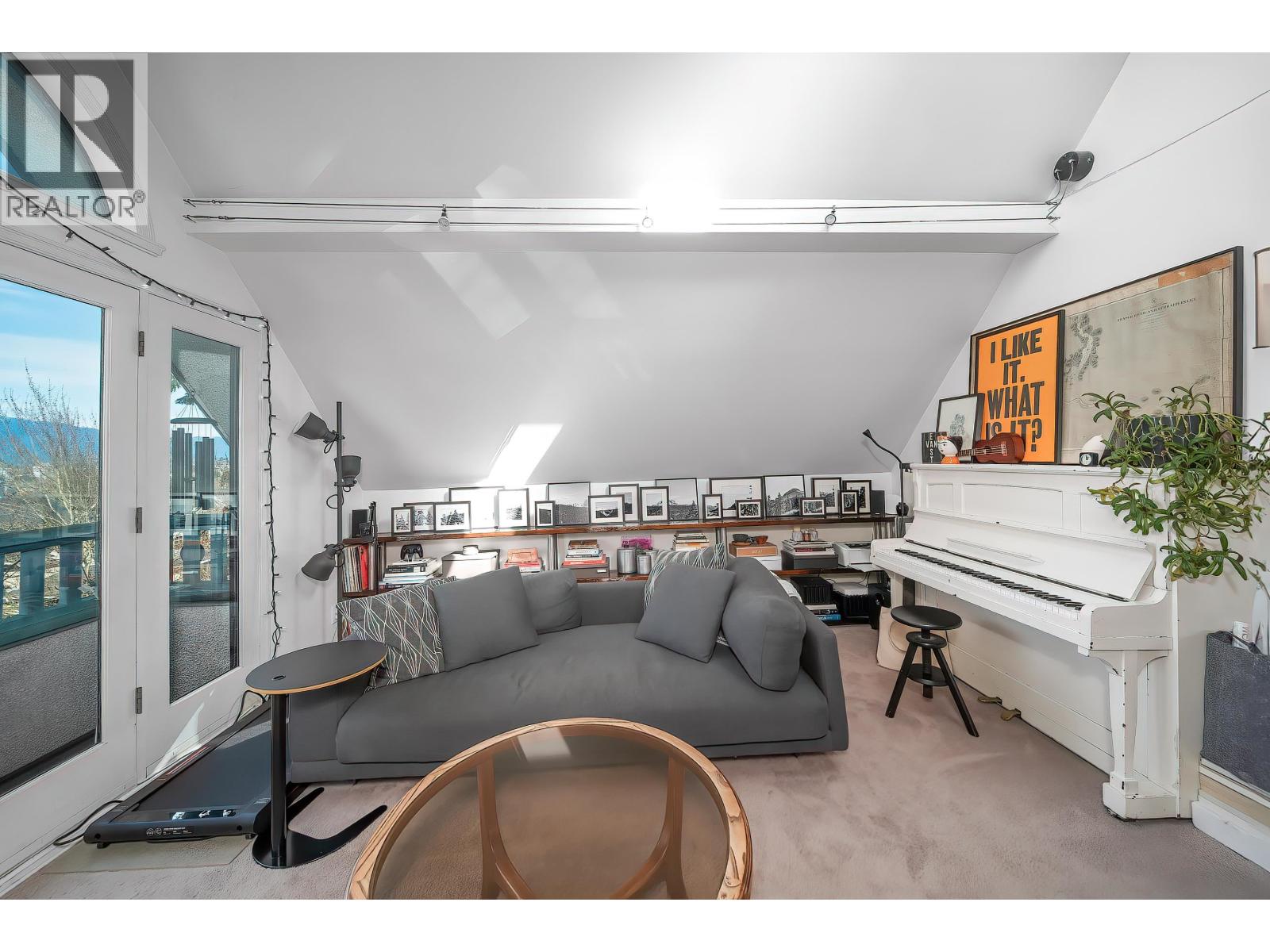 826 E 13th Avenue, Vancouver, British Columbia  V5T 2L5 - Photo 5 - R3105521