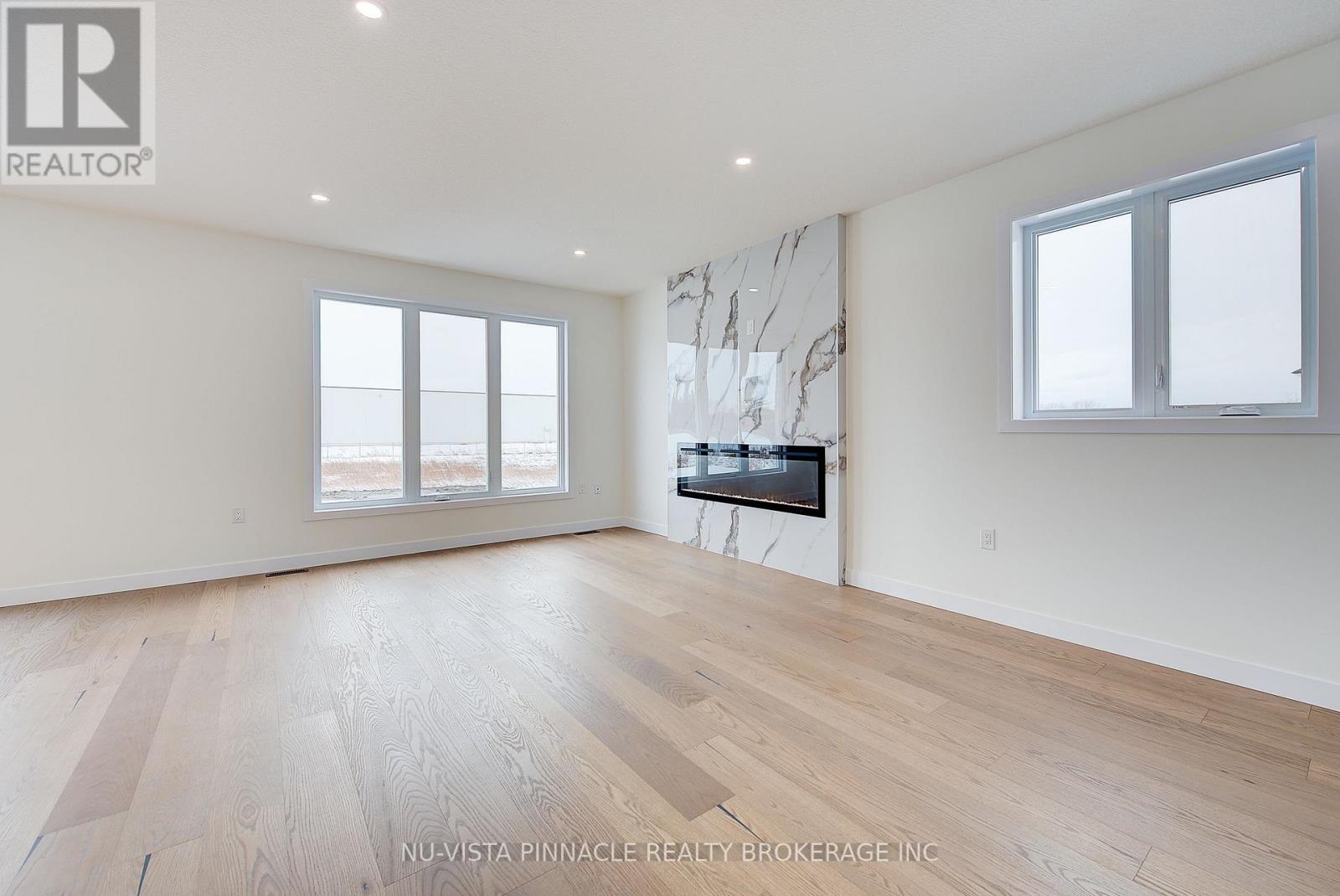 236 Greene Street, South Huron, Ontario  N0M 1S3 - Photo 12 - X12954856