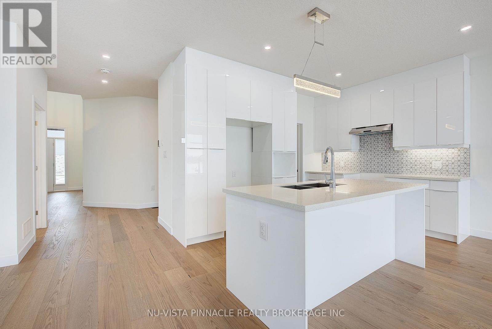 236 Greene Street, South Huron, Ontario  N0M 1S3 - Photo 16 - X12954856