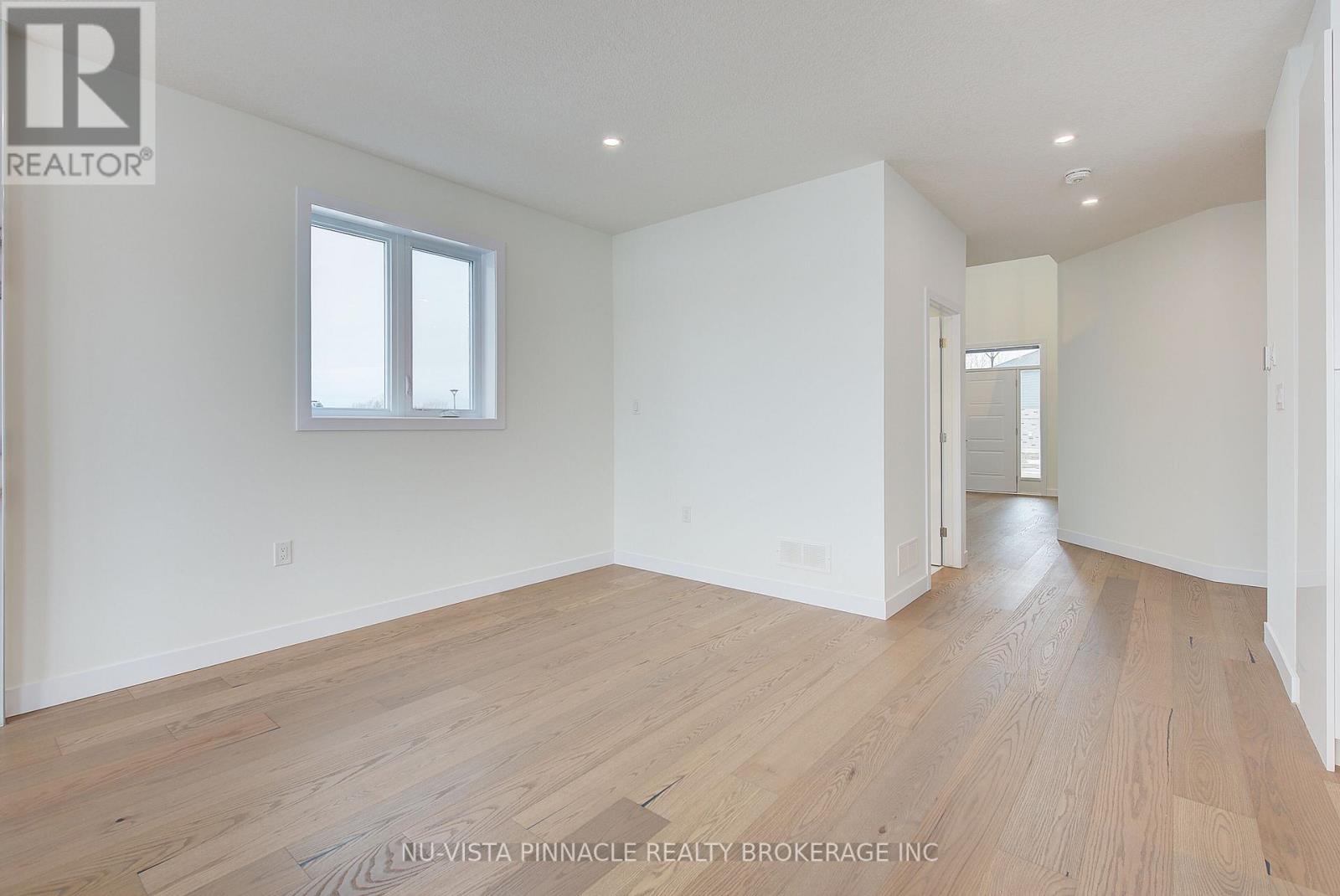 236 Greene Street, South Huron, Ontario  N0M 1S3 - Photo 8 - X12954856