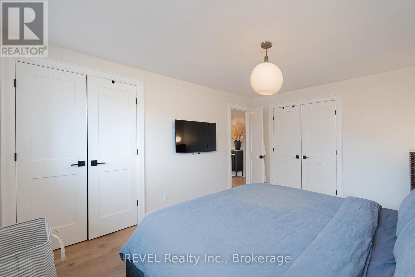 3394 Guildwood Drive, Burlington, Ontario  L7N 1L7 - Photo 21 - W12954836