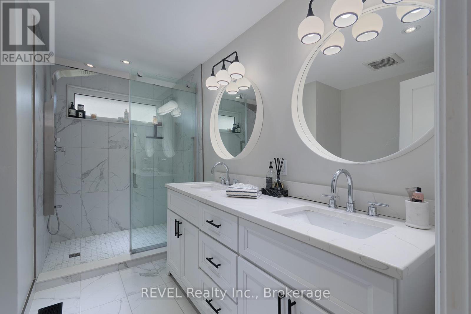 3394 Guildwood Drive, Burlington, Ontario  L7N 1L7 - Photo 26 - W12954836