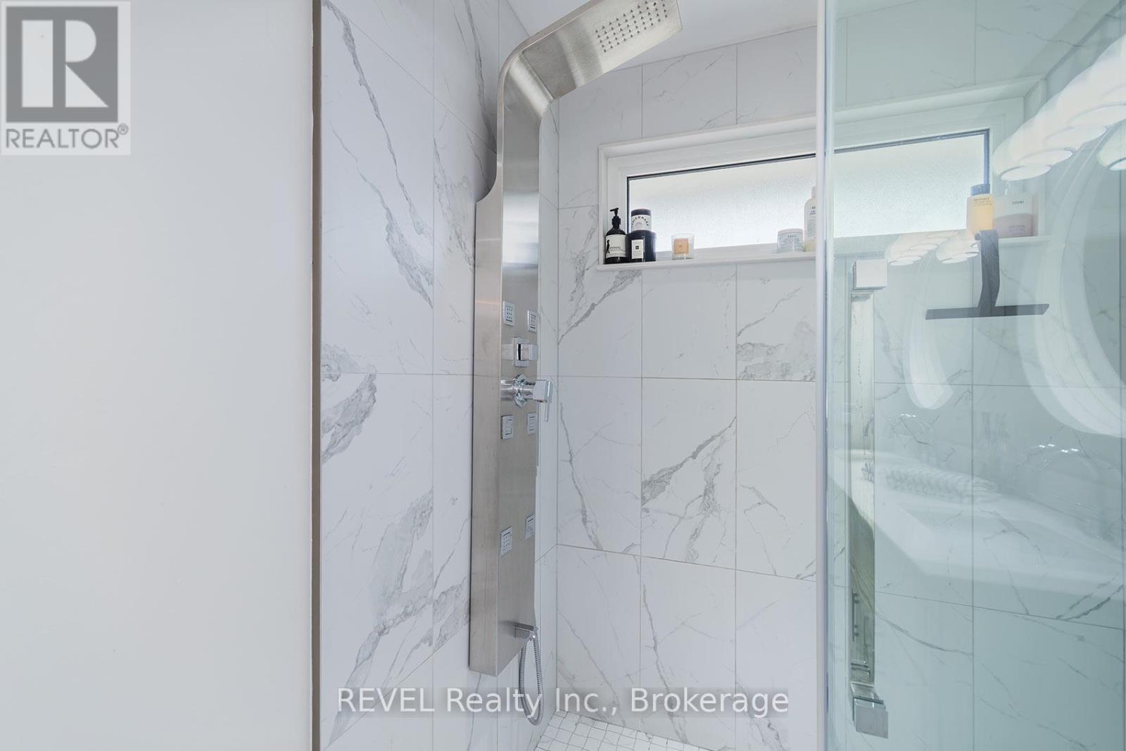 3394 Guildwood Drive, Burlington, Ontario  L7N 1L7 - Photo 27 - W12954836