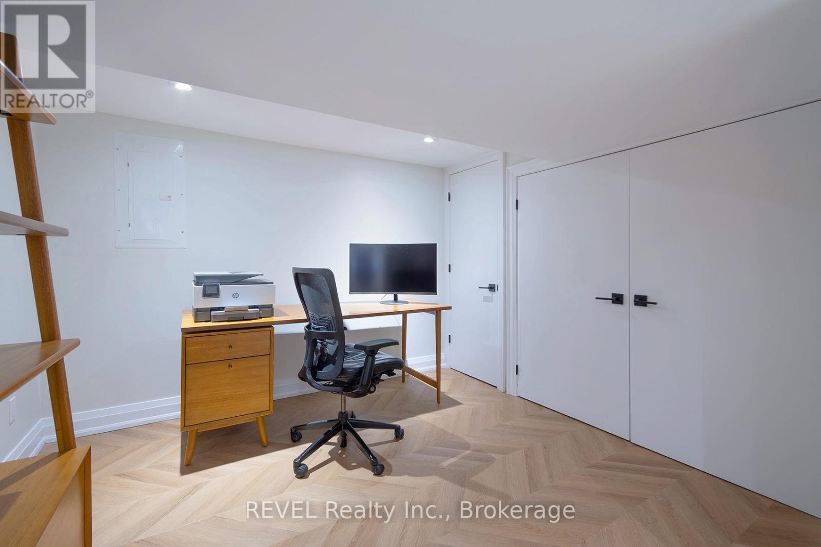 3394 Guildwood Drive, Burlington, Ontario  L7N 1L7 - Photo 36 - W12954836