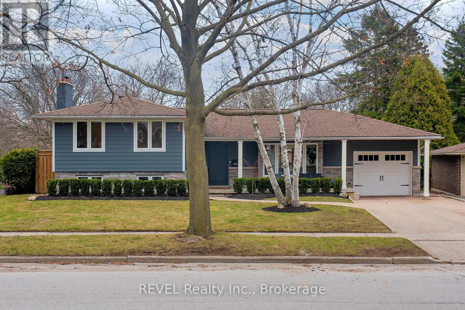 3394 Guildwood Drive, Burlington, Ontario  L7N 1L7 - Photo 4 - W12954836