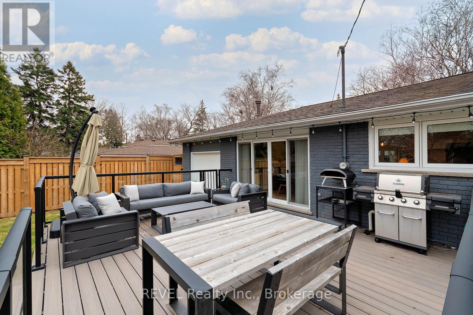 3394 Guildwood Drive, Burlington, Ontario  L7N 1L7 - Photo 41 - W12954836