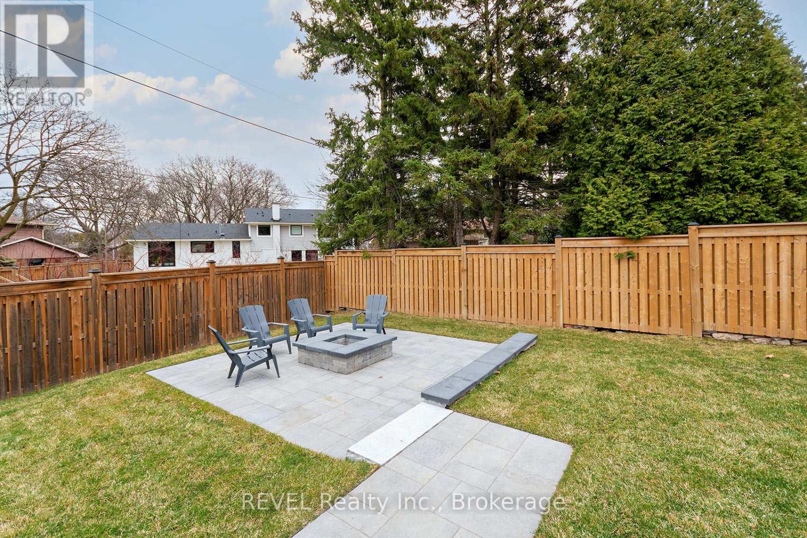 3394 Guildwood Drive, Burlington, Ontario  L7N 1L7 - Photo 44 - W12954836