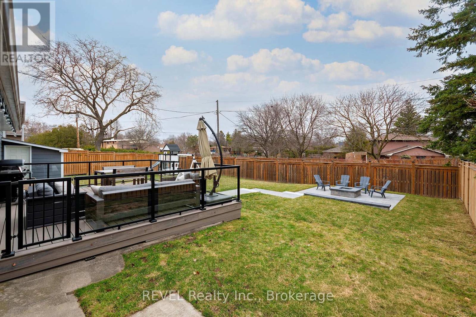 3394 Guildwood Drive, Burlington, Ontario  L7N 1L7 - Photo 47 - W12954836