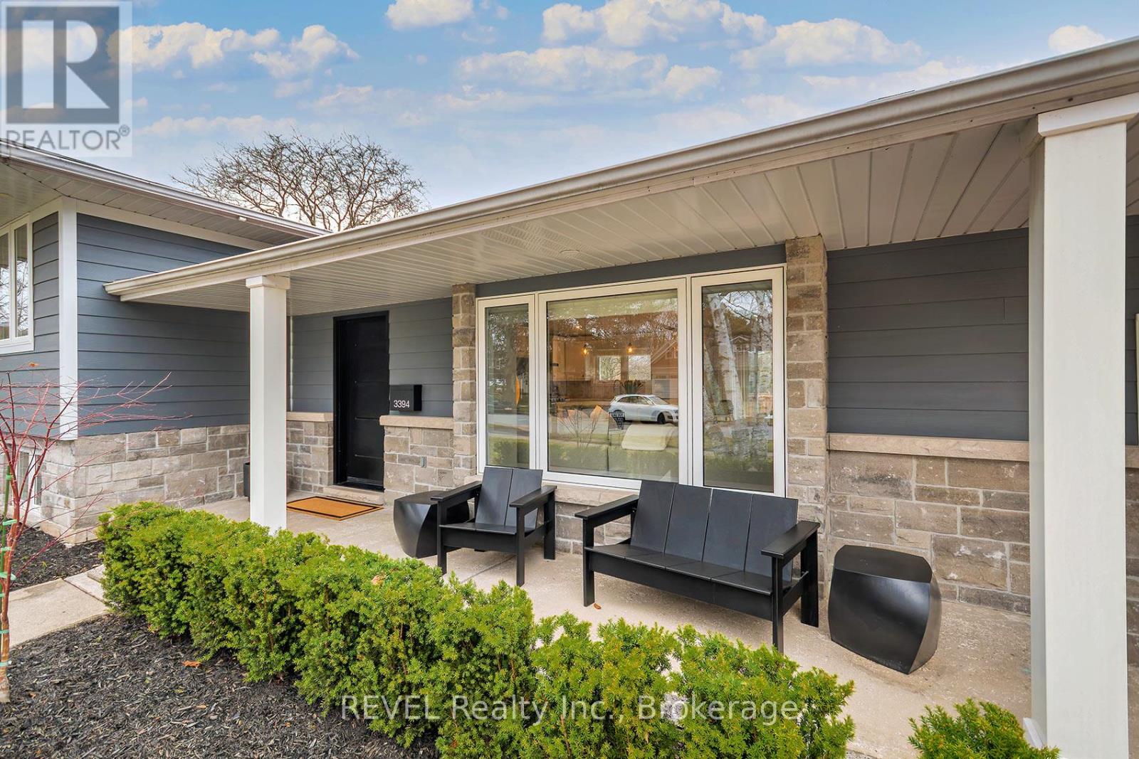 3394 Guildwood Drive, Burlington, Ontario  L7N 1L7 - Photo 6 - W12954836