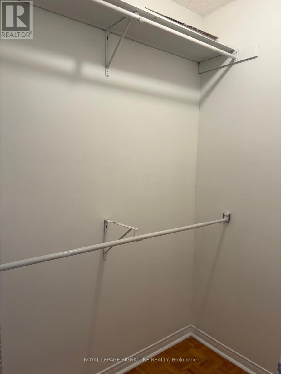 3816 Foxborough Trail, Mississauga, Ontario  L5N 7W4 - Photo 22 - W12951236