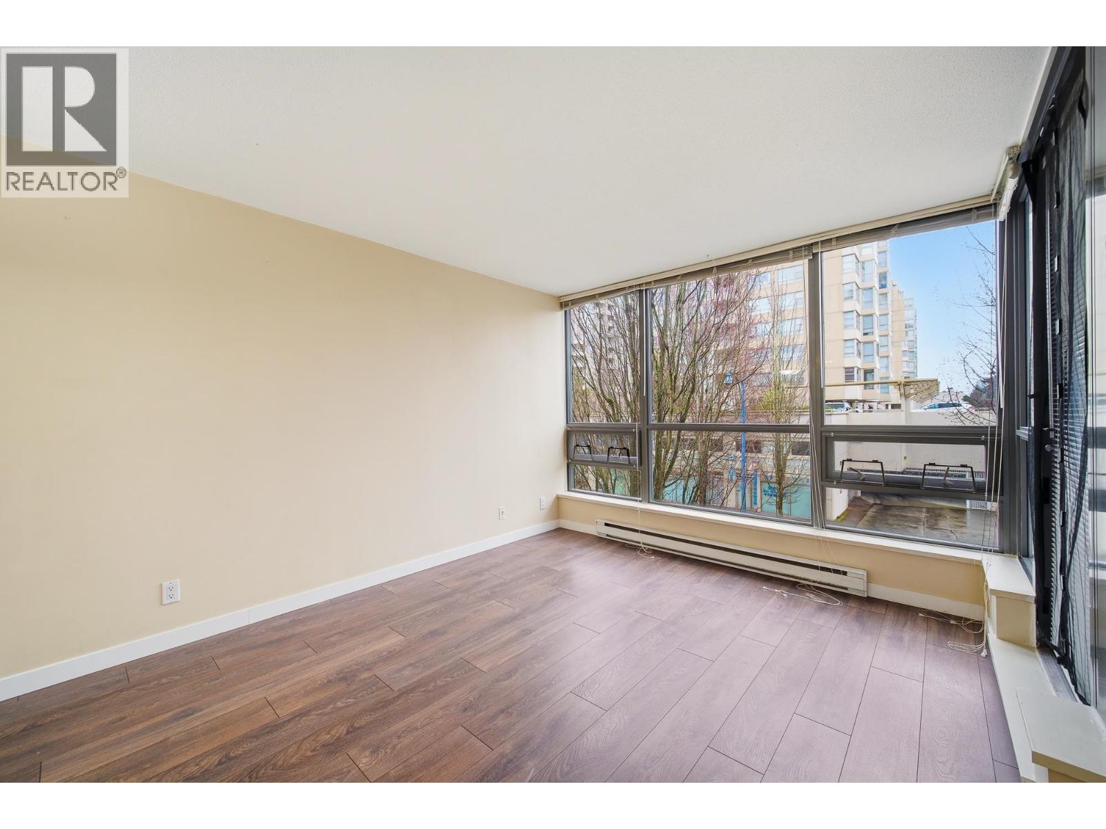 303 6331 Buswell Street, Richmond, British Columbia  V6Y 4H2 - Photo 8 - R3106817