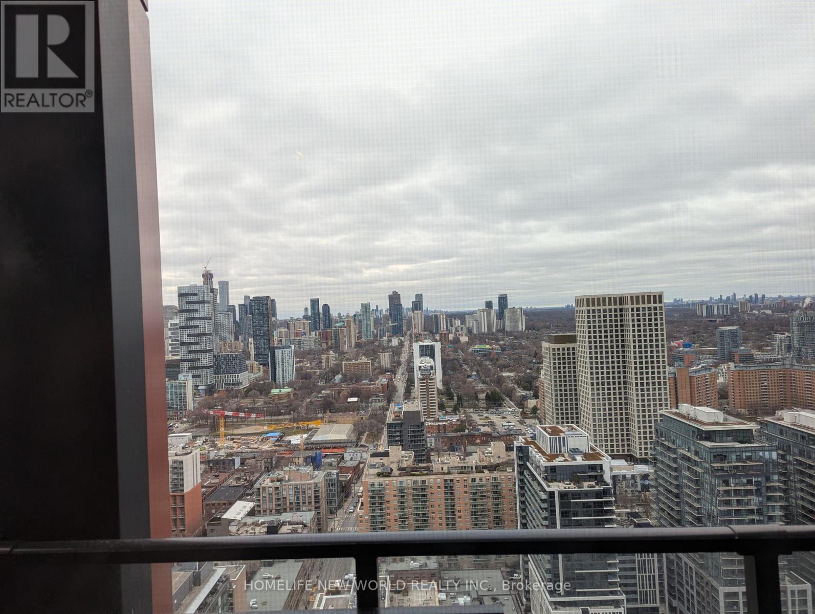 4202 - 180 Front Street E, Toronto, Ontario  M5A 0A9 - Photo 12 - C12954780