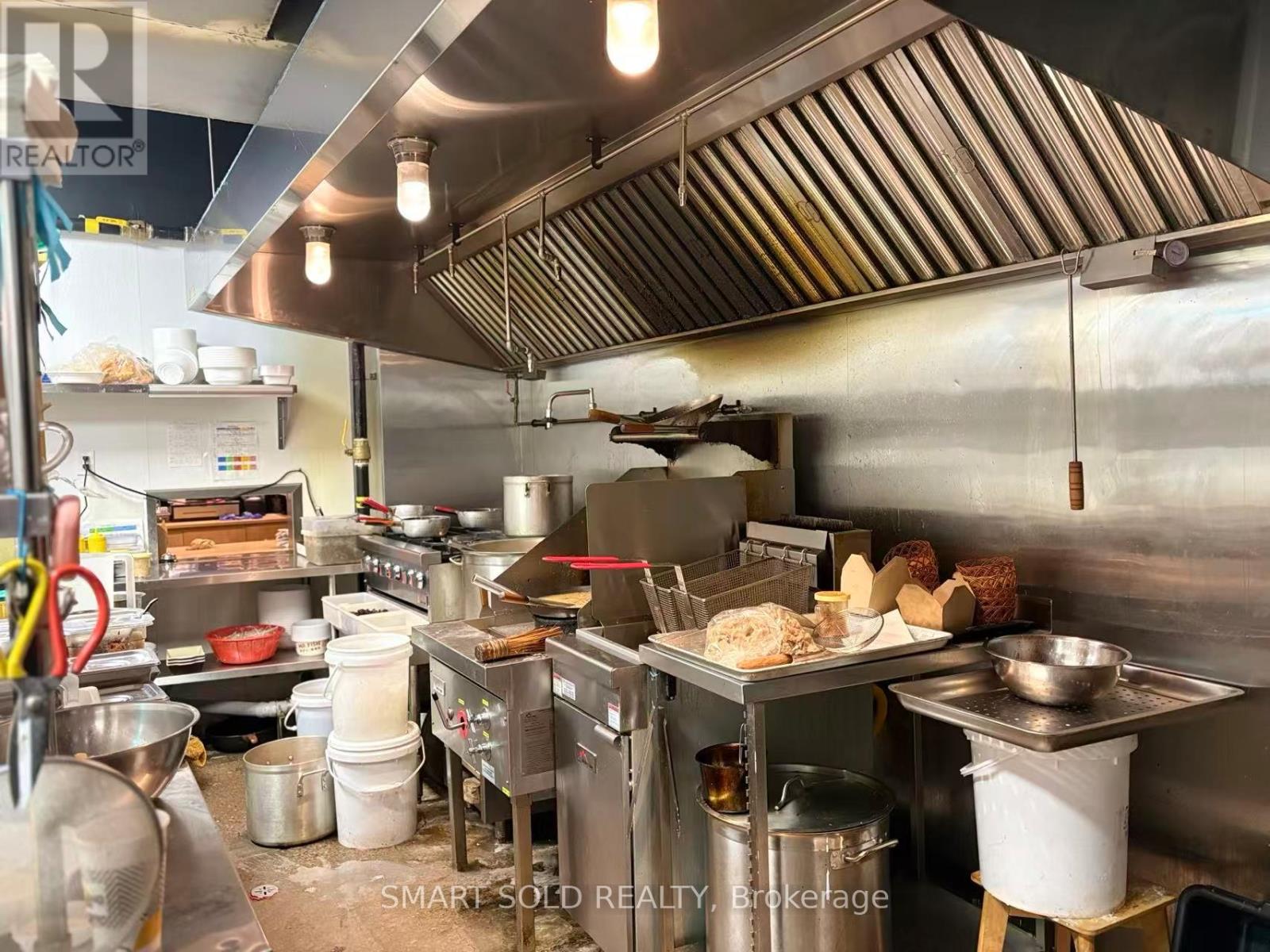 333 Spadina Avenue, Toronto, Ontario  M5T 2E9 - Photo 10 - C12954788