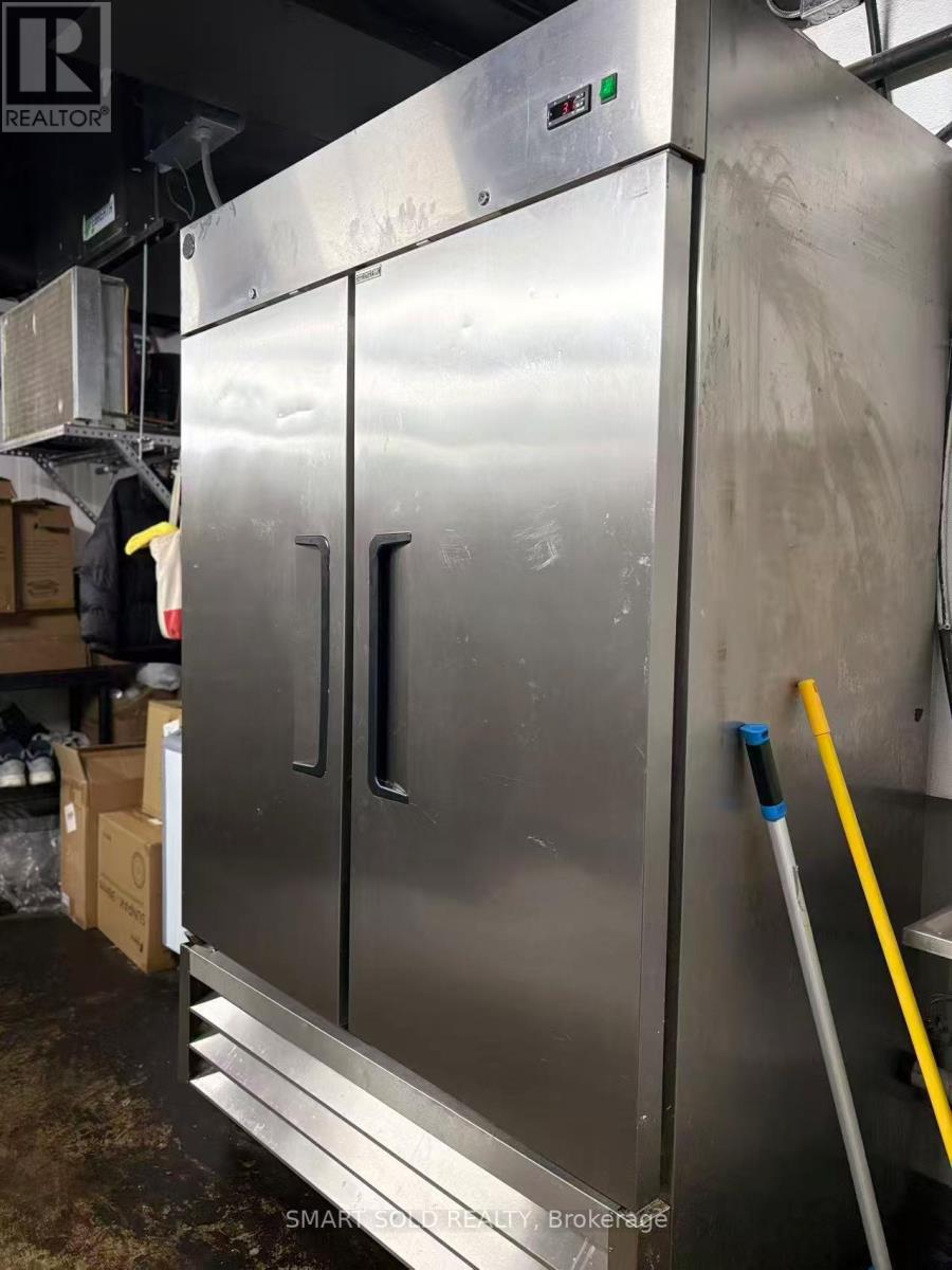 333 Spadina Avenue, Toronto, Ontario  M5T 2E9 - Photo 14 - C12954788